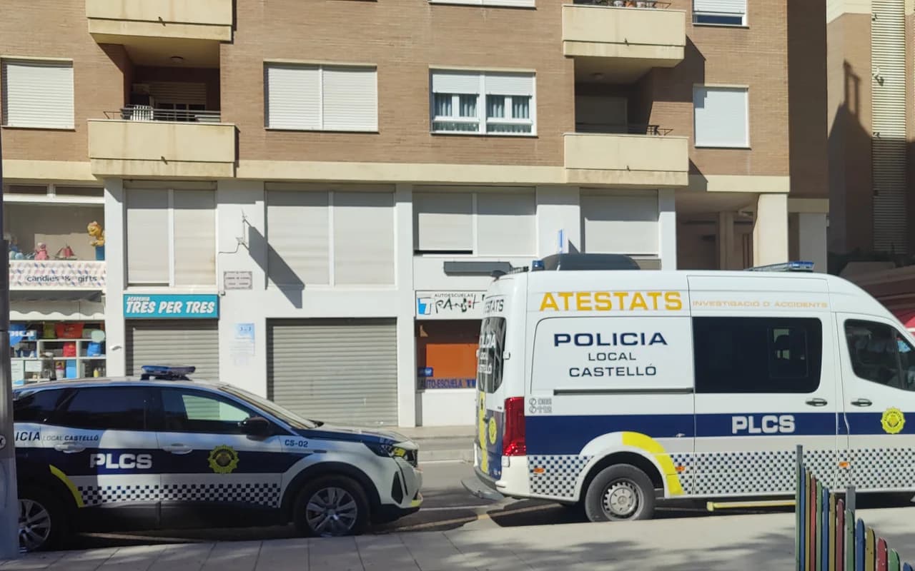 Vehículos estacionados de la Policía Local de Castellón de la Plana